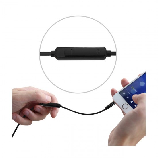 MM02-35MMBK - Reiko Right Angle Male To Male Tangle-Free Stereo Audio Cable With Volume Control 3.9Fts In Black